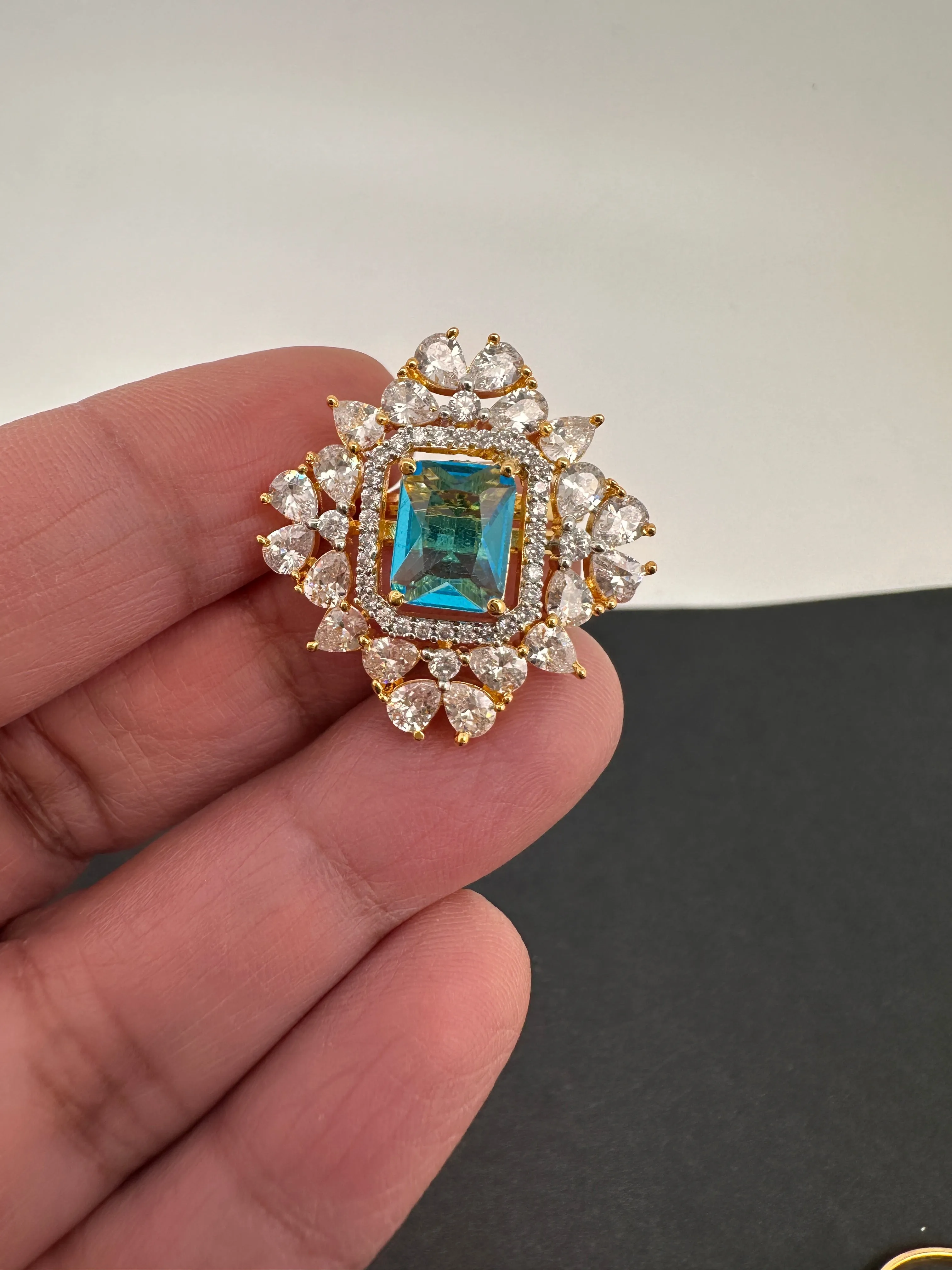 AD Adjustable Color Stone Cocktail lRing