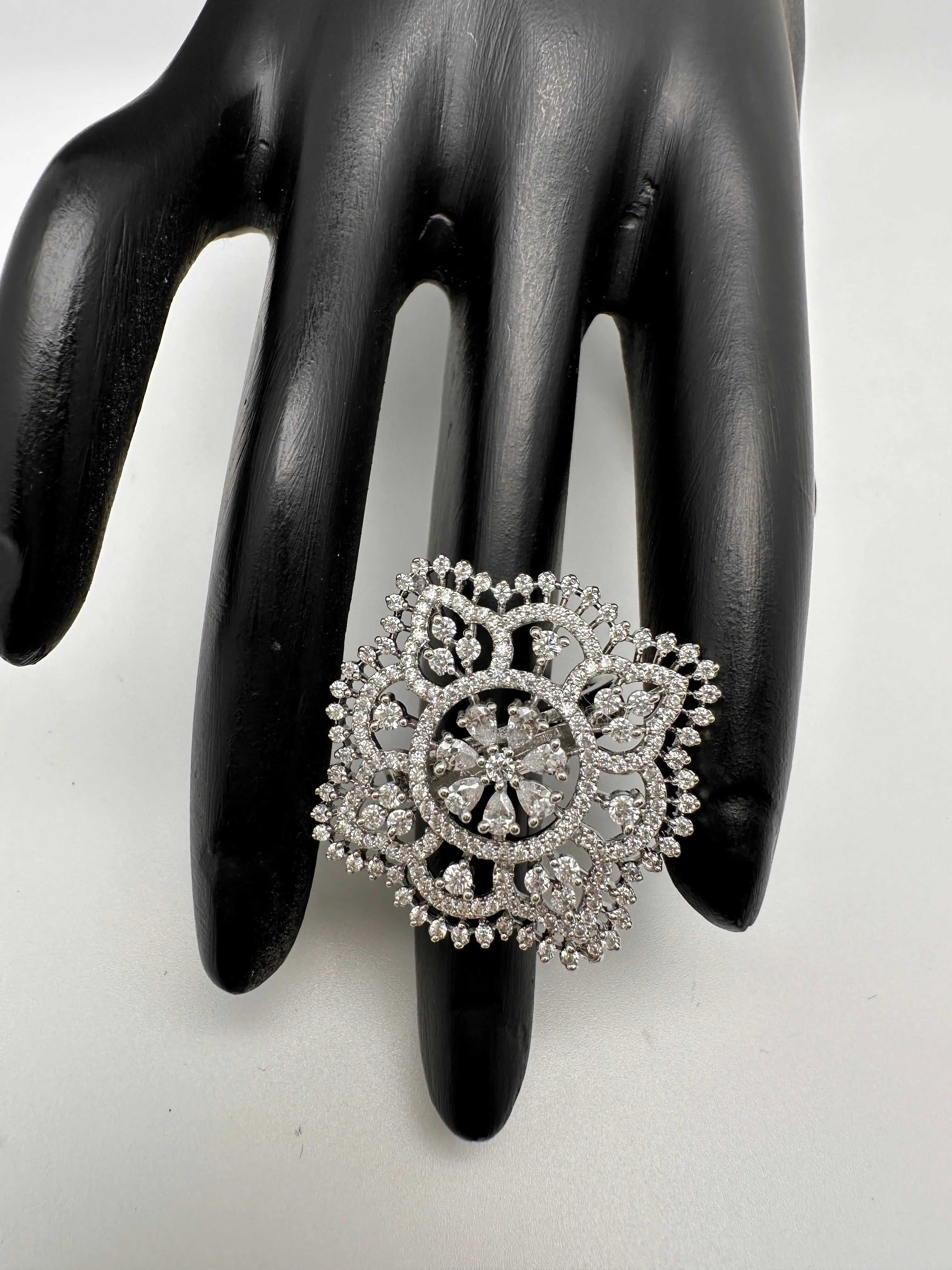 AD  Adjustable Color Stone Cocktail lRing