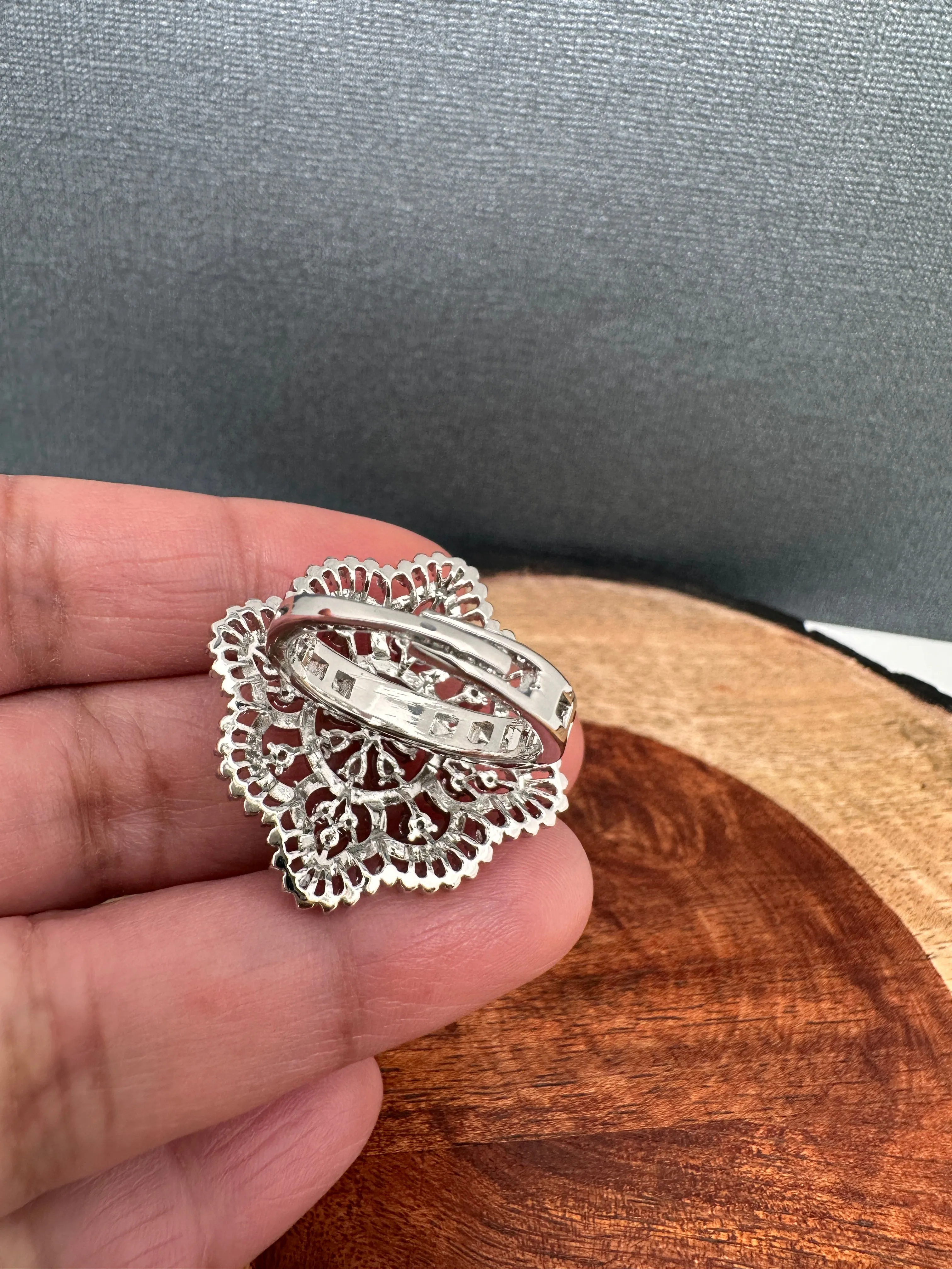 AD  Adjustable Color Stone Cocktail lRing
