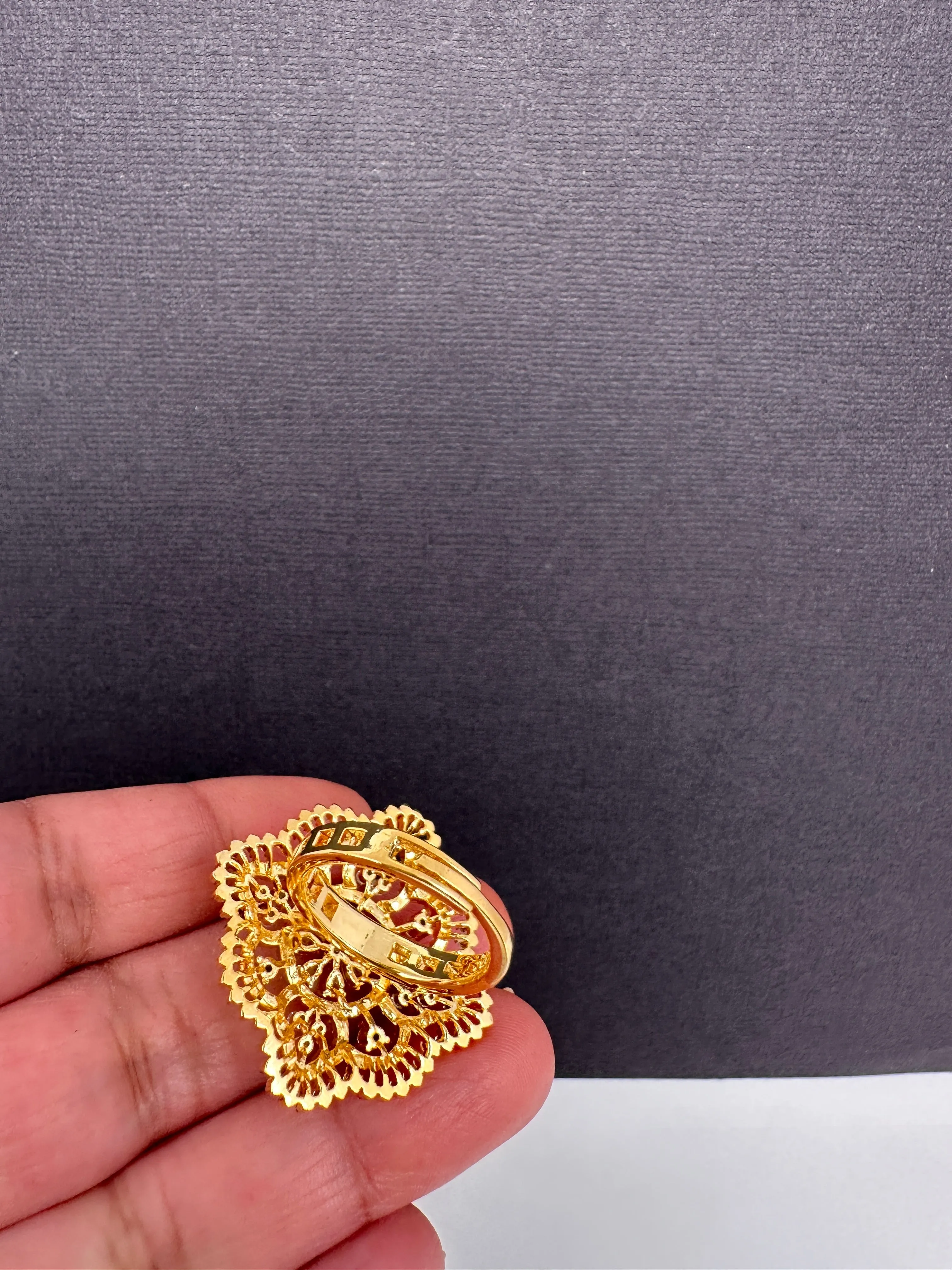 AD  Adjustable Color Stone Cocktail lRing