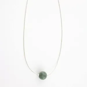 Dark green solitaire jade bead necklace