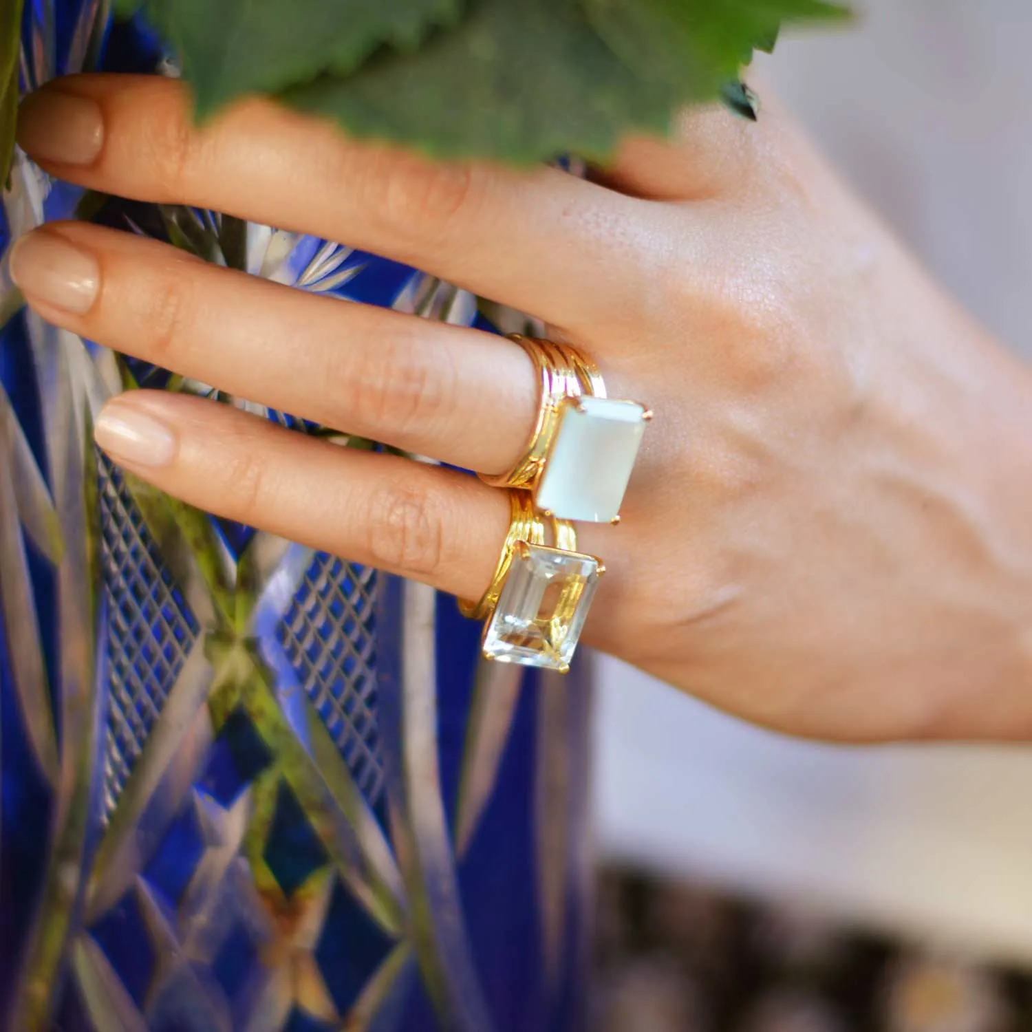 Gold Ring Aqua Chalcedony Pietra