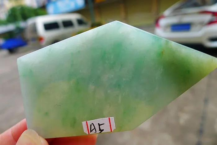 Natural Jade Rough Jadeite Raw (65g,7.5X4.3X0.95cm)