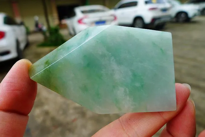 Natural Jade Rough Jadeite Raw (65g,7.5X4.3X0.95cm)